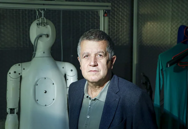 V skupini Igorja Mekjavića na IJS so razvili več manikinov. FOTO: Jože Suhadolnik/Delo