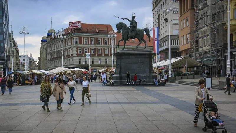 Fotografija: Na Hrvaškem je 428 občin, 127 mest in 20 županij, Zagreb kot glavno mesto pa ima status mesta in županije. FOTO: Jože Suhadolnik/Delo