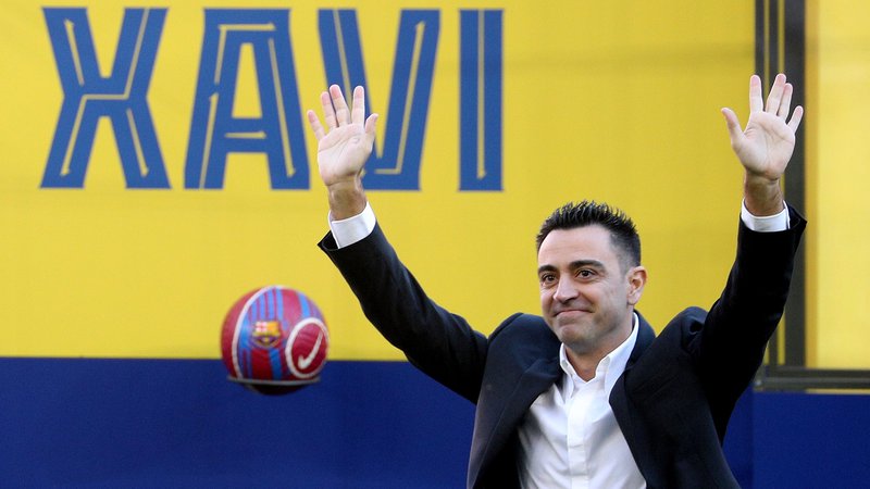 Fotografija: Xavi je zatrdil, da je prevzel najboljši klub na svetu. FOTO: Albert Gea/Reuters
