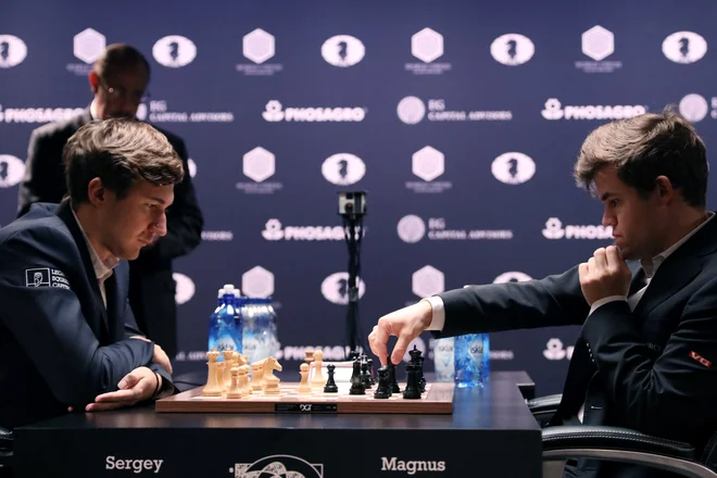 Sergej Karjakin (levo) bo eden vidnejših asov v Termah Čatež. FOTO: Mark Kauzlarich/Reuters
