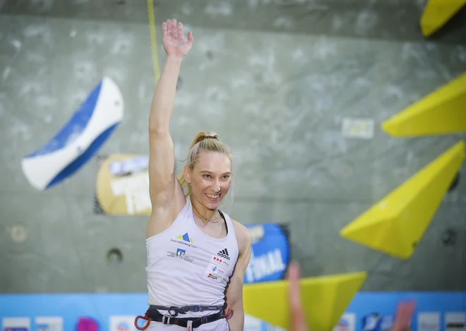 Janja Garnbret med septembrskim nastopom v Kranju. FOTO: Jože Suhadolnik/Delo
