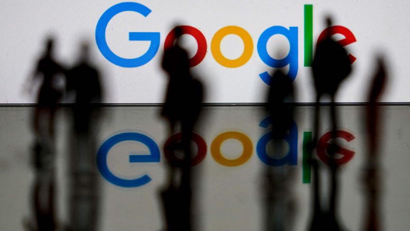Fotografija: Google je orjaško globo evropske komisije označil za pravno, dejansko in gospodarsko napačno. FOTO: Kenzo Tribouillard/AFP
