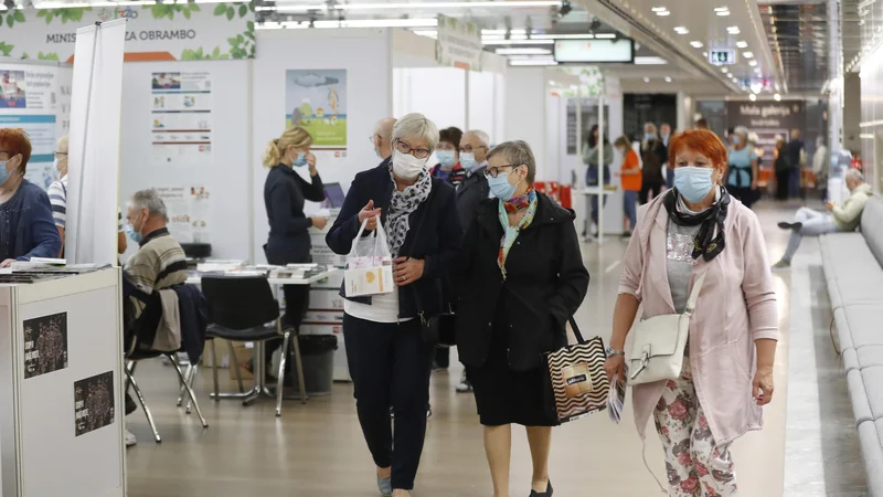 Fotografija: Starizem se v obliki pristranskih idej, stališč, prepričanj in praks pojavlja tako na individualni kot družbeni ravni in začne vplivati na odločitve v različnih sektorjih, tudi v zdravstvu. Foto Leon Vidic/Delo
