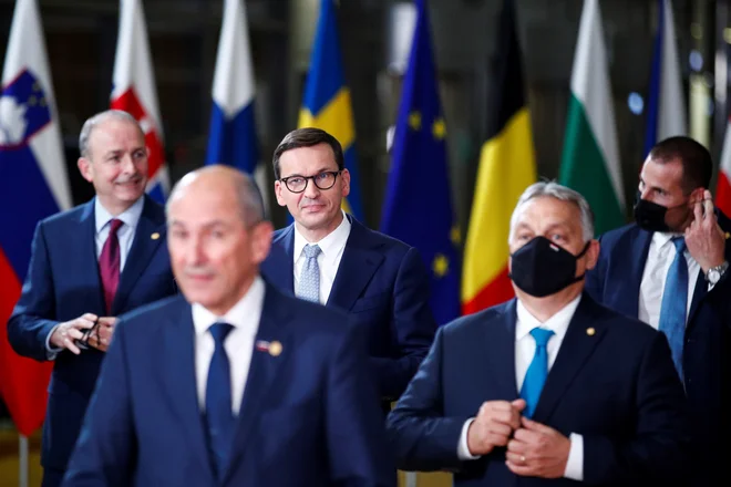 Klemen Grošelj je&nbsp;prepričan, da države, ki zagovarjajo suverenistični pristop, denimo Poljska in Slovenija, v migrantih na poljsko-beloruski meji vidijo &raquo;legitimacijo svoje oblastniške strukture, ki pa je avtoritarni, ne iliberalni režim&laquo;. FOTO: Reuters
