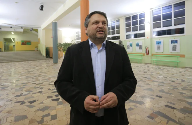 Damir Orehovec: Učenci in dijaki imajo na voljo dve možnosti. FOTO: Tadej Regent

 
