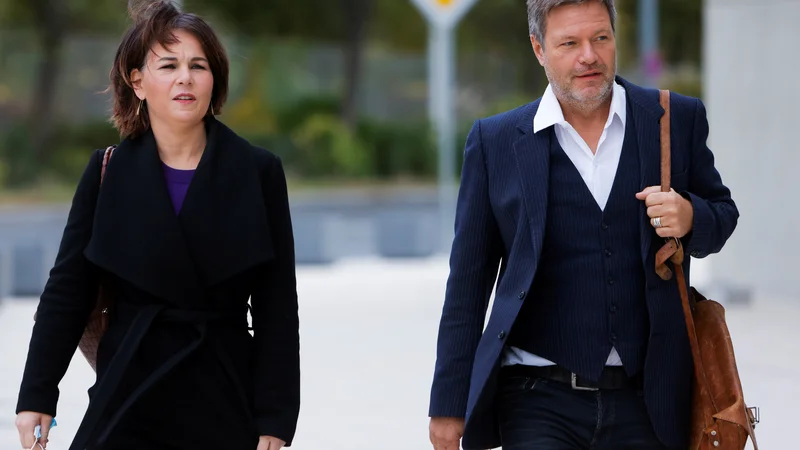 Fotografija: Annalena Baerbock in Robert Habeck sta Zelenim vdahnila novo življenje. FOTO: Michele Tantussi/Reuters