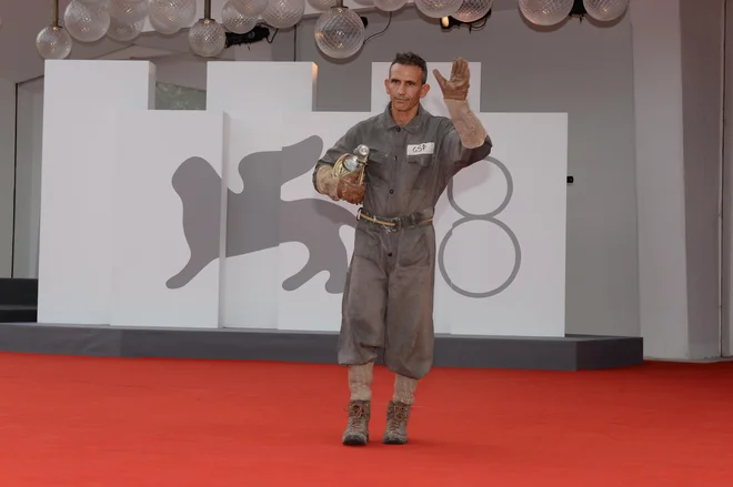 Režiser dokumentarnega filma Luknja, ki je na sporedu Liffa, ko ne snema dokumentarcev, ki po festivalih praviloma pobirajo eno nagrado za drugo, poučuje filmsko režijo na univerzi v Bergamu. FOTO: Giorgio Zucchiatti