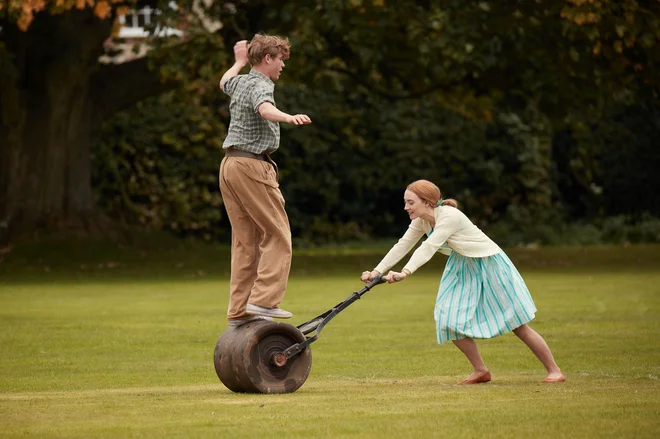 VIKEND - On Chesil Beach - Film tedna: Na obali Chesil Foto Tvspored-service Tvspored-service