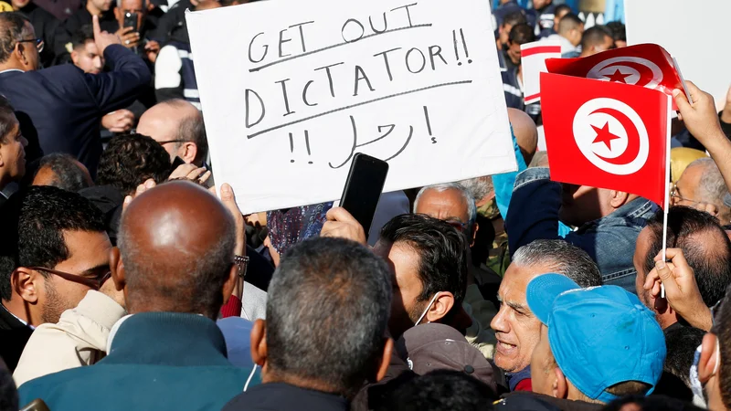 Fotografija: Protesti proti diktaturi v Tunisu Foto Zoubeir Souissi/Reuters
