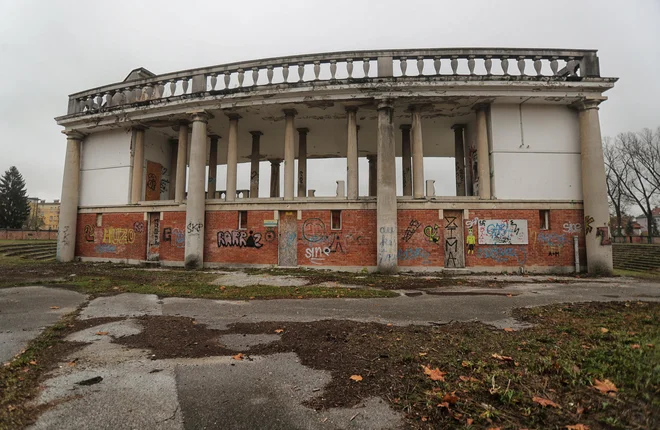 Proračunska razprava se je zaključila s Plečnikovim stadionom. FOTO: Blaž Samec/Delo
