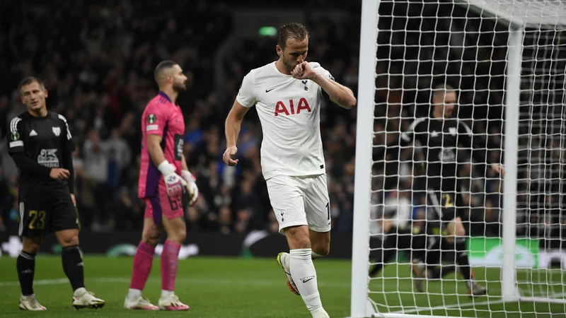 Fotografija: Naslednji četrtek bo Harry Kane s Tottenhamom tekmec Mure v predzadnjem kolu skupinskega dela konferenčne lige. FOTO: Tony Obrien/Reuters
