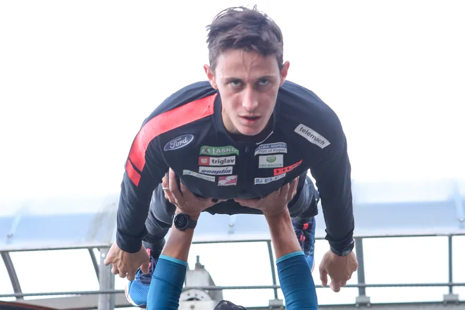 Peter Prevc (na fotografiji) med oktobrskim DP v Kranju. FOTO: Marko Feist
