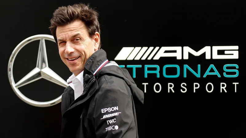 Fotografija: Toto Wolff (na fotografiji) mora s še najmanj tremi pričami predstaviti dokaze. FOTO: Maxim Šemetov/Reuters