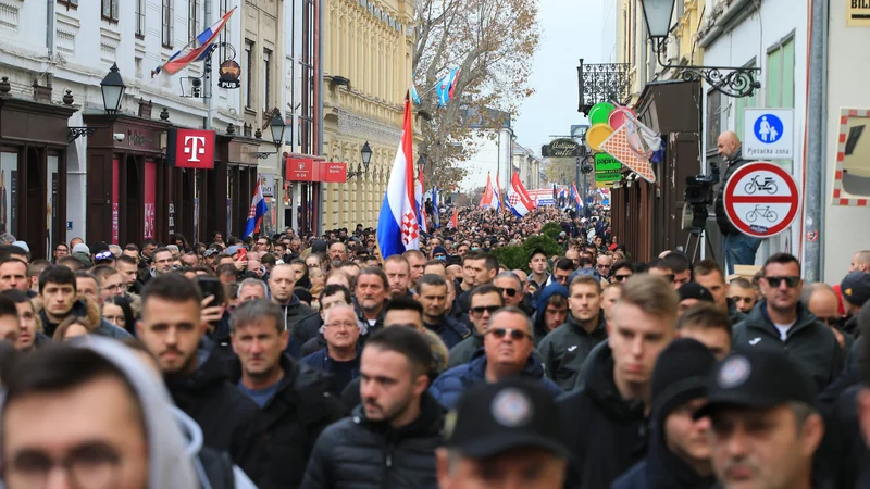 Fotografija: Hrvaška vlada pravi, da so v petih letih vložili na desetine milijonov evrov v razvoj Vukovarja ter da načrtujejo še več investicij. Toda delovnih mest kljub temu primanjkuje. FOTO: Marko Mrkonjić/Cropix