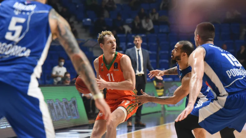 Fotografija: Jaka Blažič je odigral eno od najslabših tekem v evropskem pokalu. FOTO: Cedevita Olimpija