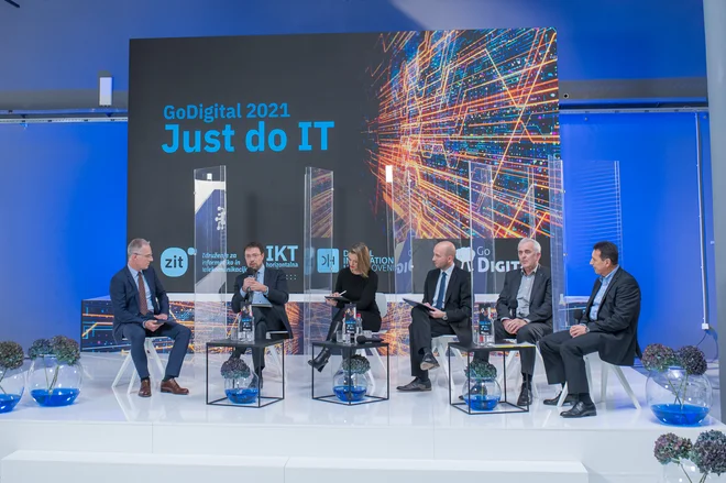 Evropske države opremljene za digitalni prehod, potrebna so dejanja. FOTO: Tadej Kreft/Kraftart
