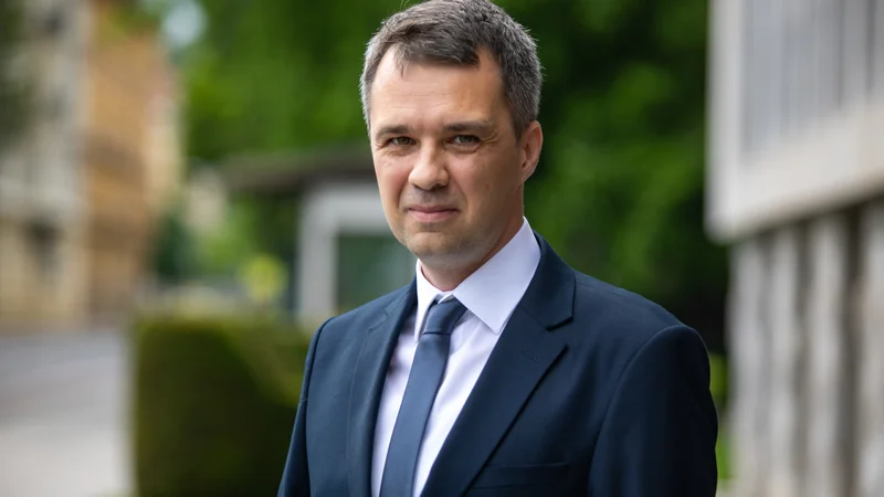 Fotografija: Interpelacijo, ki niti ni o mojem manj kot stodnevmem ministrovanju, v celoti zavračam, pravi minister za pravosodje Marjan Dikaučič. FOTO: Voranc Vogel/Delo