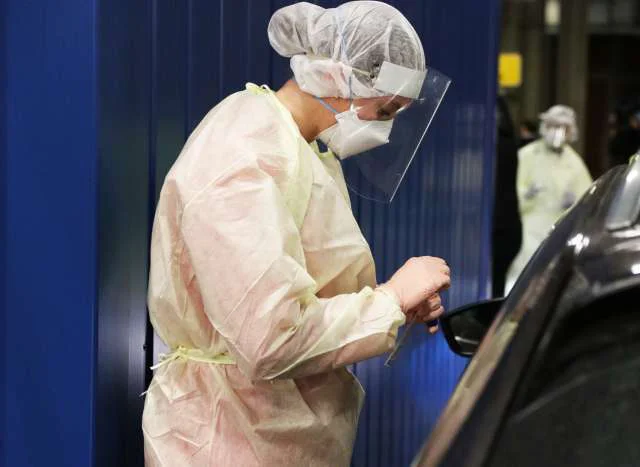 Odprtje nove točke za PCR-testiranje šolarjev v Stožicah. FOTO: STA
