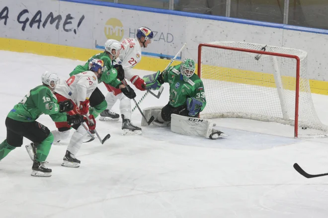Olimpijini hokejisti so bili danes nemočni v domači dvorani. FOTO: Voranc Vogel/Delo
