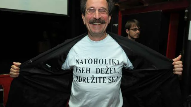 Fotografija: Pokojni ustanovitelj Mirovnega instituta Tonci Kuzmanic. FOTO: Mirovni Inštitut