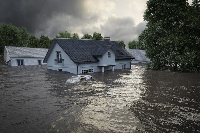 Povečuje se pogostost ekstremnih vremenskih dogodkov, kot so suše, poplave in neurja. FOTO:  Depositphotos
