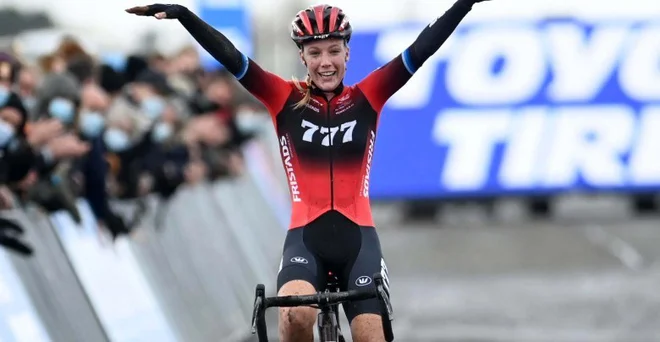 Annemarie Worst (Niz) 777, njena prva zmaga po več kot enem letu. FOTO: Arhiv Cor Vos/Cyclingtips
