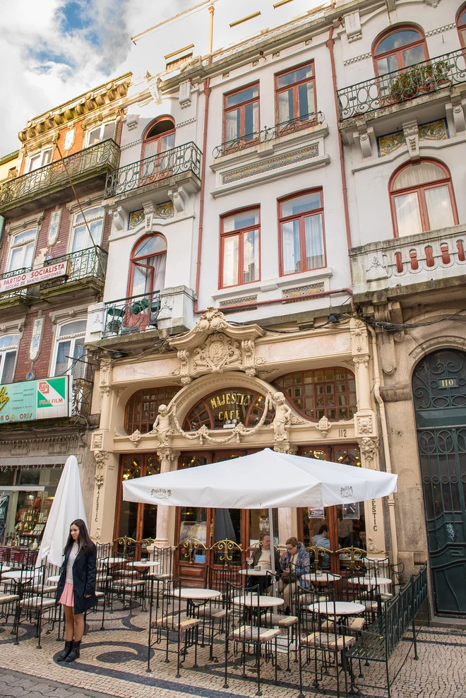 J. K. Rowling je za Majestic Cafe v Portu dejala, da je najverjetneje najlepša kavarna, v kateri je kdaj pisala. FOTO: Shutterstock
