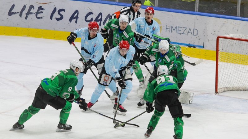 Fotografija: Hokejisti Olimpije so se večnim tekmecem oddolžili za oktobrski poraz. FOTO: Voranc Vogel/Delo
