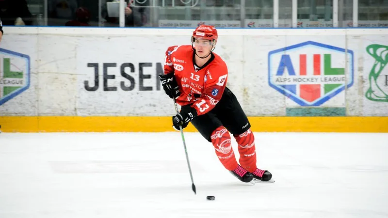 Fotografija: Aljoša Crnovič je gorenjska okrepitev hoekjsitov HK SŽ Olimpije. FOTO: Sij Acroni Jesenice