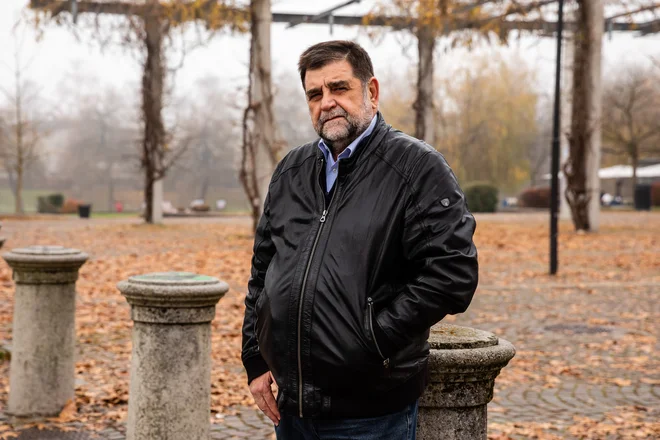 Dr. Jurij Perovšek: »Kot vidim našo današnjo družbo, je zdrsela v bivanje družbene nesolidarnosti, v džungelski družbeni slog.« FOTO: Črt Piksi/Delo