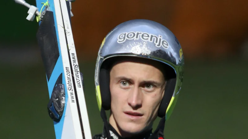 Fotografija: Peter Prevc je pred odhodom na Finsko pilil formo v Kranju. FOTO: Marko Feist