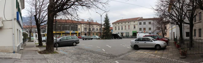 Prenova je osrednji trg odrešila pločevine in prometa. FOTO: arhiv biroja Ravnikar Potokar