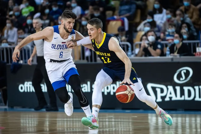 Aleksej Nikolić je odlično opravil svoje delo v prvem polčasu. FOTO: FIBA
