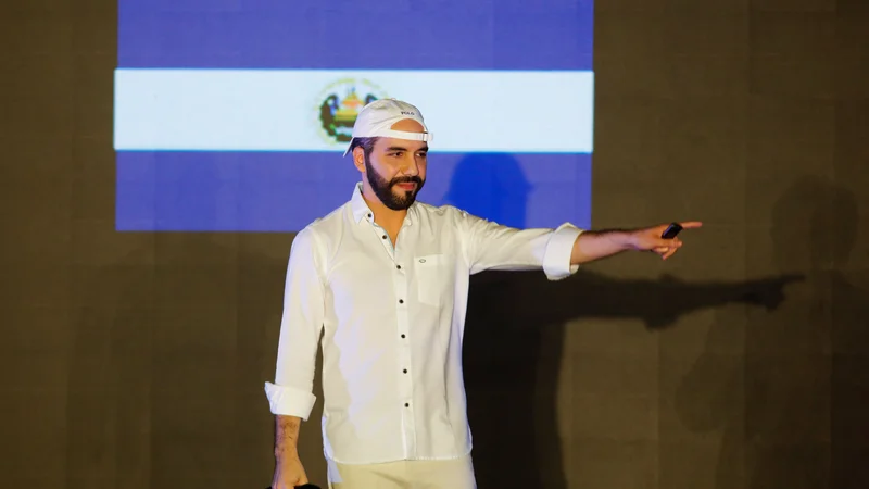Salvadorski predsednik Nayib Bukele je napovedal velikopotezni projekt. FOTO: Jose Cabezas/Reuters