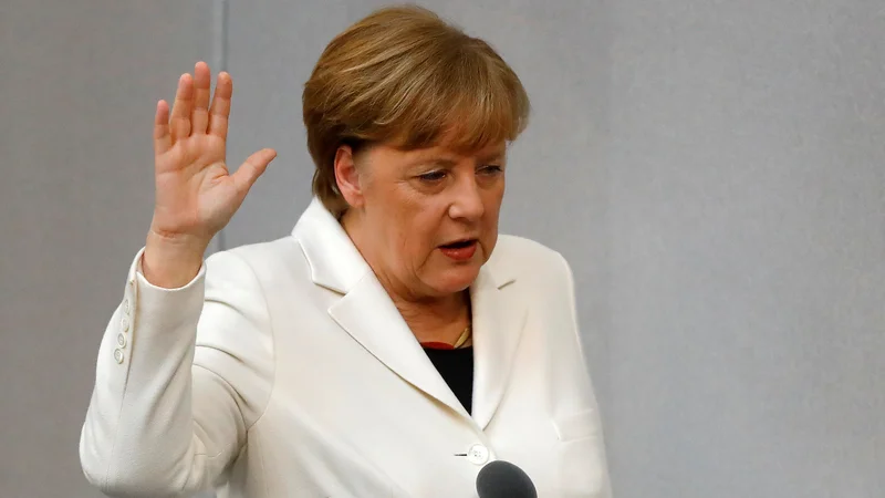 Fotografija: Vojska bo Angelo Merkel pospremila s slovesnostjo iz pruskih časov. FOTO: Kai Pfaffenbach/Reuters