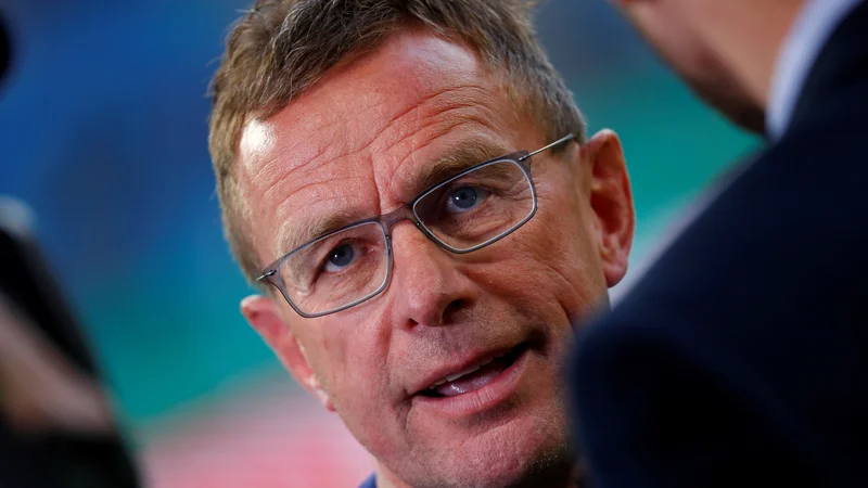 Fotografija: Kot trener je Rangnick (na fotografiji) nazadnje leta 2019 vodil Leipzig, kjer je sodeloval tudi z občasnim slovenskim reprezentantom Kevinom Kamplom. FOTO: Kai Pfaffenbach/Reuters