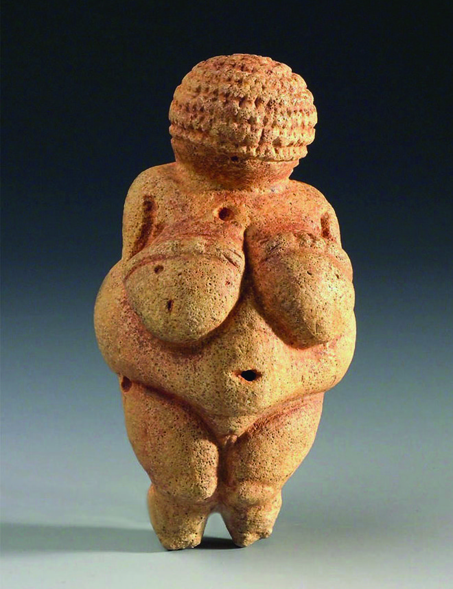 Leta 1908 odkrita Willendorfska Venera je po mnenju odgovornih na facebooku pornografska vsebina. FOTO: Prirodoslovni muzej Dunaj
