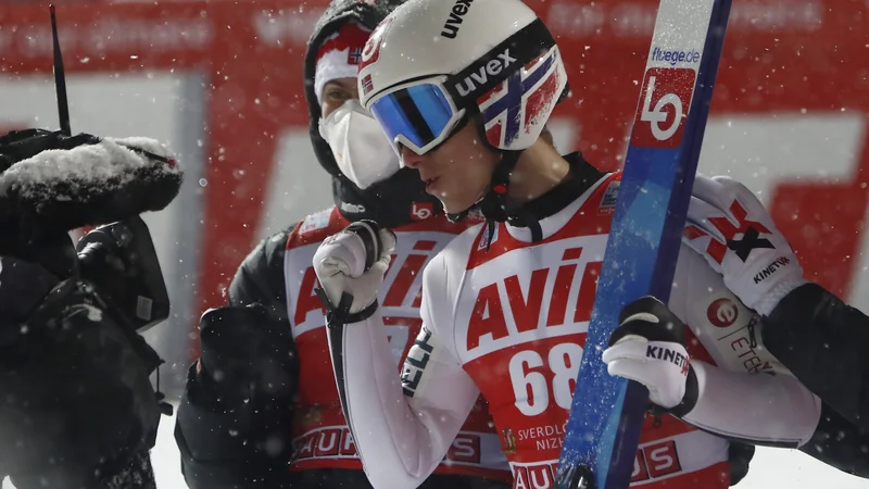 Fotografija: Halvor Egner Granerud se na obeh tekma v Ruku ni prrbil čez kvalifikacije, zdaj snuje veliko vrnitev na Polsjkem konec tedna. FOTO: Maksim Šemetov/Reuters
