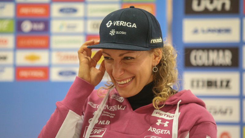Fotografija: Ilka Štuhec nasmejana pričakuje olimpijsko sezono. FOTO: Mediaspeed
