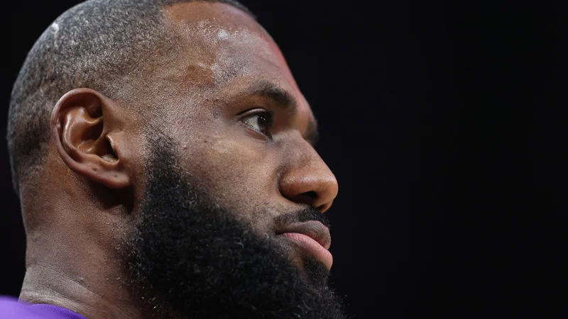 Fotografija: LeBron James ni šel skozi proticovidni protokol. FOTO: Andy Lyons/AFP