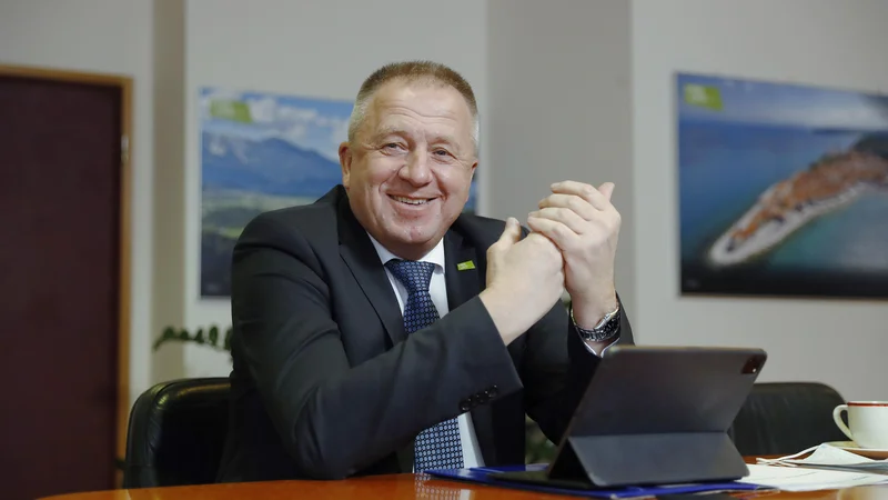 Fotografija: »Tudi v tej vladi, ki ji nekateri rečejo fašistična, smo bili mi varovalo in center razuma,« pravi minister Zdravko Počivalšek, verjetni prihodnji predsednik stranke Konkretno. FOTO: Leon Vidic/Delo