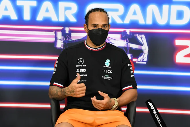 Lewis Hamilton lovi psmi naslov. FOTO: Reuters
