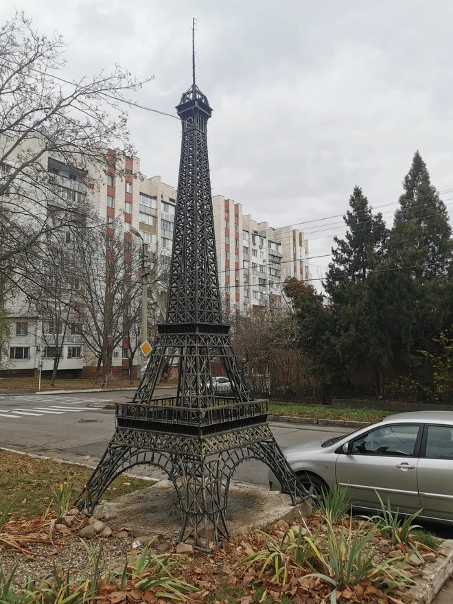 Pariz? Ne, Tiraspol. FOTO: Lucijan Zalokar
