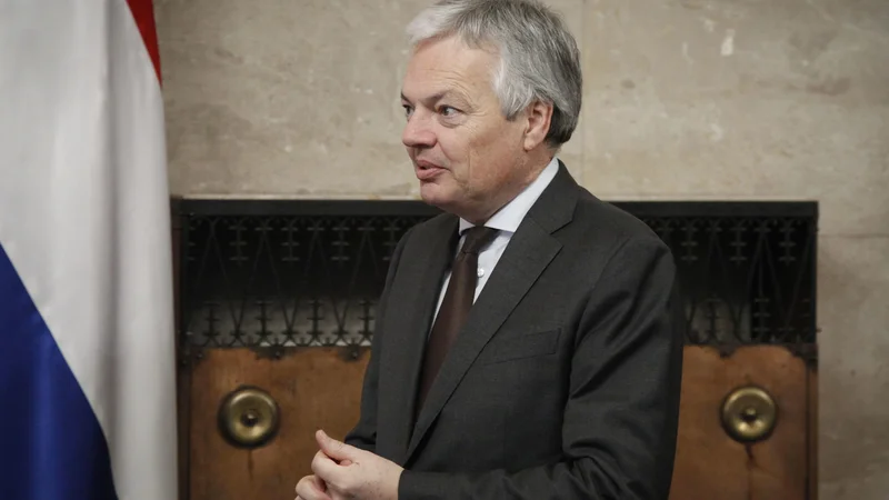 Fotografija: Evropski komisar za pravosodje Didier Reynders se je mudil na Brdu pri Kranju. FOTO: Leon Vidic/Delo
