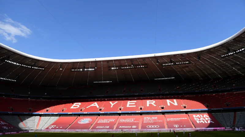 Fotografija: Tribune Allianz Arene v Münchnu bodo znova samevale. FOTO: Andreas Gebert/Reuters
