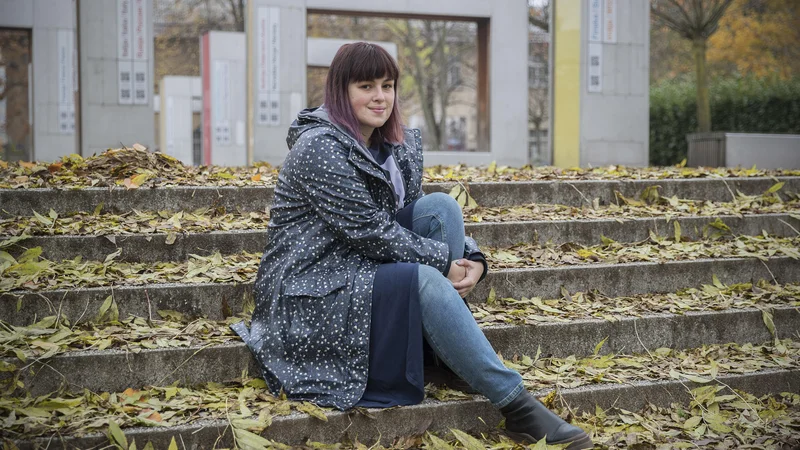Fotografija: Nikina druga knjiga, Pisma tebi, je ta teden izšla pri založbi Mladinska knjiga. FOTO: Leon Vidic/Delo