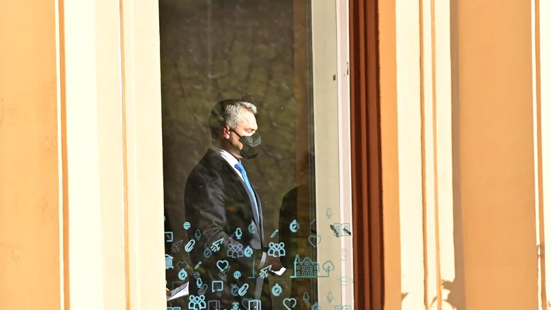 Fotografija: Dosedanji notranji minister Karl Nehammer bo postal novi avstrijski kancler. FOTO: Joe Klamar/AFP
