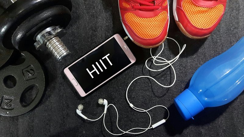 Fotografija: Glavna prednost HIIT vadbe je, da lahko hitreje izboljšate kardiovaskularno kondicijo, če delate težje namesto dlje. FOTO: Shutterstock
