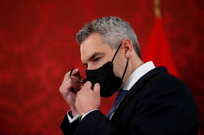 Nehammer je bil že prejšnji teden imenovan za novega predsednika Avstrijske ljudske stranke (ÖVP). FOTO: Leonhard Foeger/Reuters
