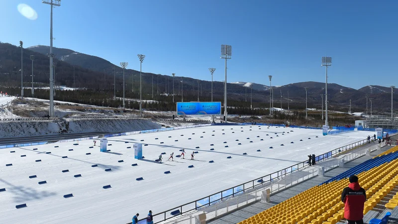 Fotografija: Eno od prizorišč pekinških olimpijskih iger v kitajski provinci Hebei. FOTO: Wang Zhao/AFP